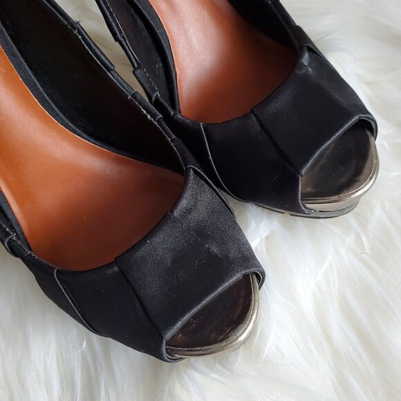 BCBGMAXAZRIA Black Satin Peep Toe Pumps SZ 8.5 - Picture 8 of 11